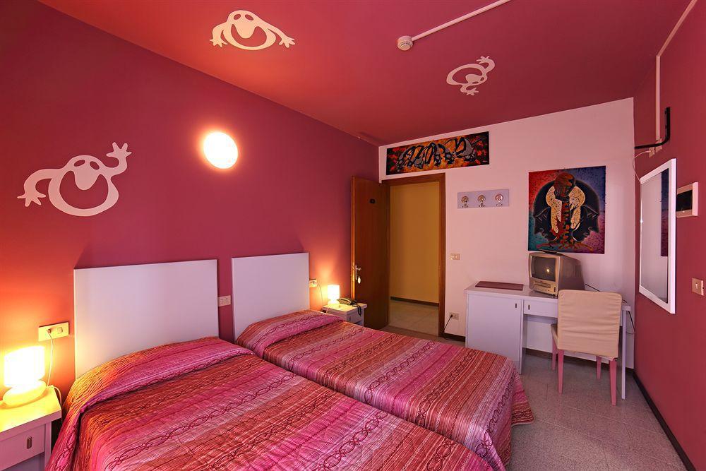 Aquamaris Otel Sala Baganza Dış mekan fotoğraf