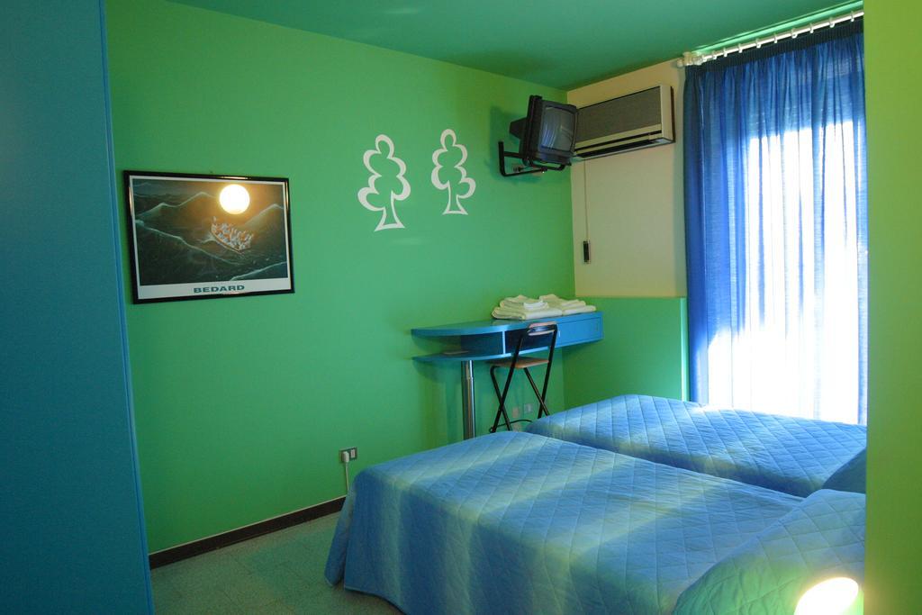 Aquamaris Otel Sala Baganza Dış mekan fotoğraf