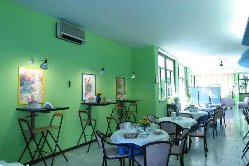 Aquamaris Otel Sala Baganza Dış mekan fotoğraf